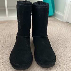 Bear Paws size 8 womens black fleece boots
